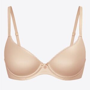Victoria's Secret body by Victoria lightly lined Demi bra